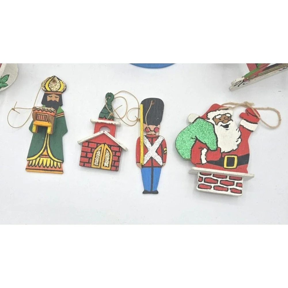 Vtg 13‎ Hand-Painted Wooden Christmas Ornaments (Craft Master '72 Deluxe Set)